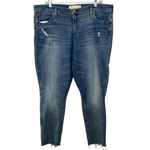 Gap True Skinny Ankle distressed denim jeans raw hem women’s 34 R medium indigo